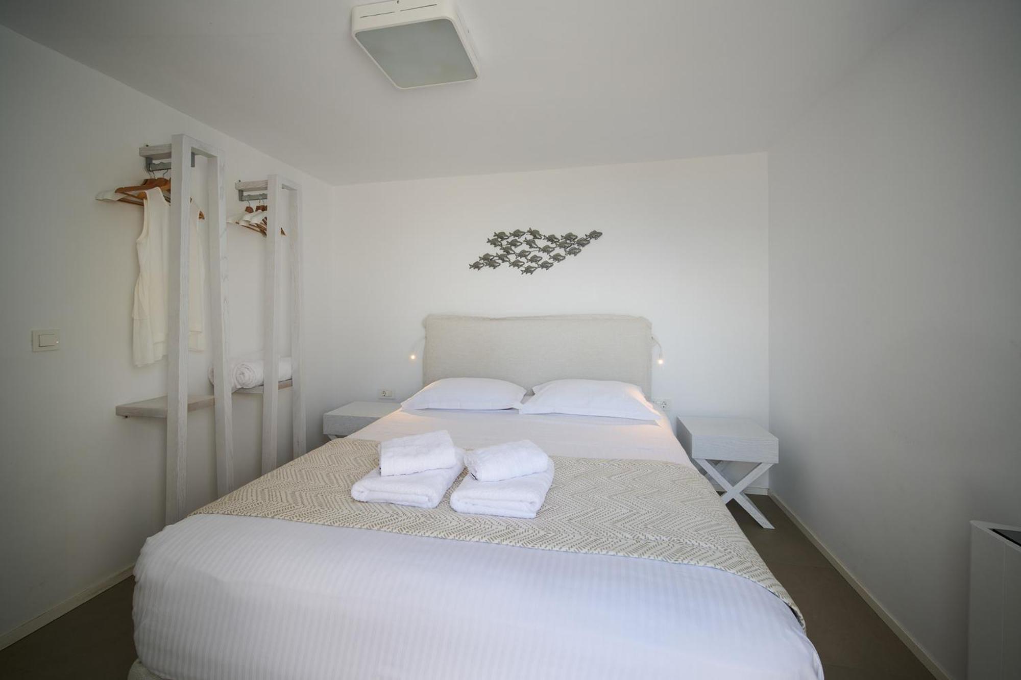 Kymo Luxury Suites Paros Kolympithres Екстериор снимка